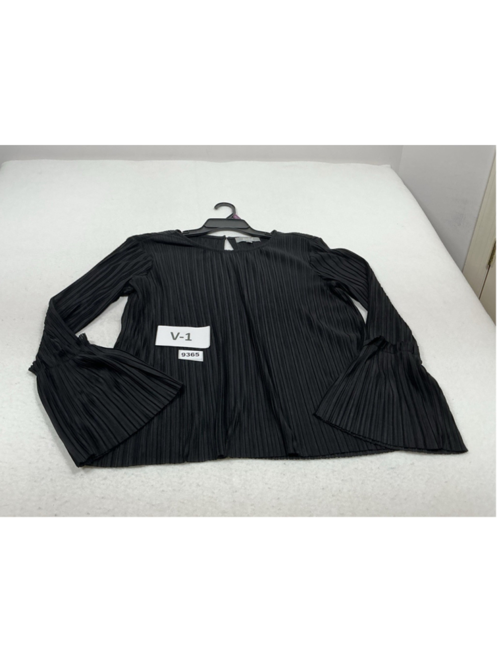 Womans Excellent Marled Pullover Acordian Pleated Blouse Black Medium